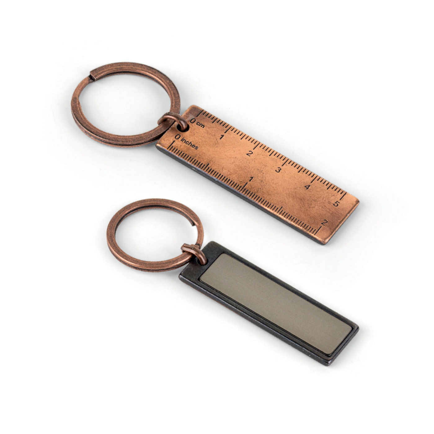 57144 - Metal Anahtarlık ile Anahtar Yanında